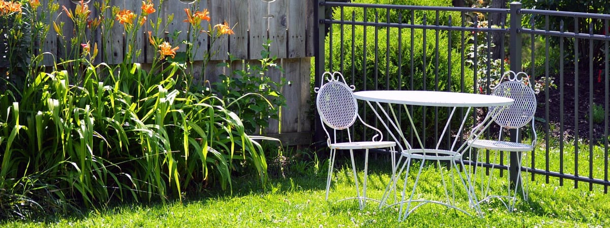 11 Money Saving Ways to Turn Your Yard into a Relaxing Mini Getaway
