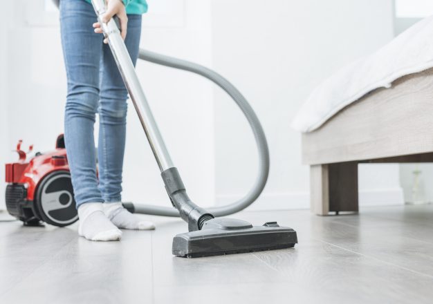 What’s The Best Corded Stick Vacuum? Reviews & Buying Guide